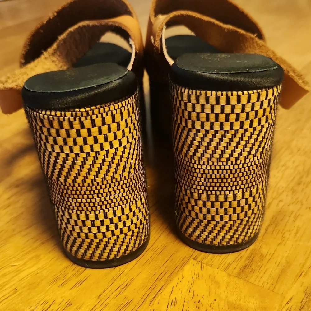 Free People Tan Platform Sandals - Picture 6 of 12